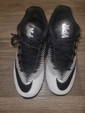 Nike Black & White VPR Soccer Cleats